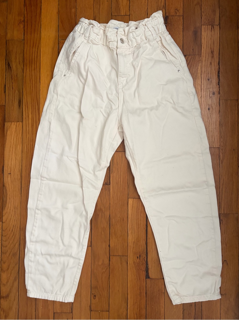 Zara slouchy high rise  white creamy denim pants with elastic waist